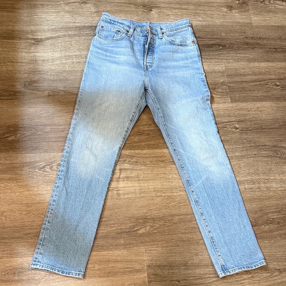 Levi's wedgie women's Classic Light Blue Straight Jeans